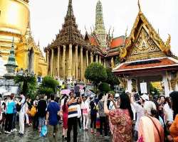 As the city faces horrifying heat it is advised to visit the palace in early morning. The palace opens at 8:30 am so the visitors can arrive after tha